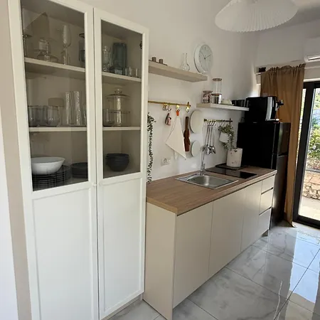 White Pearl Sarandë